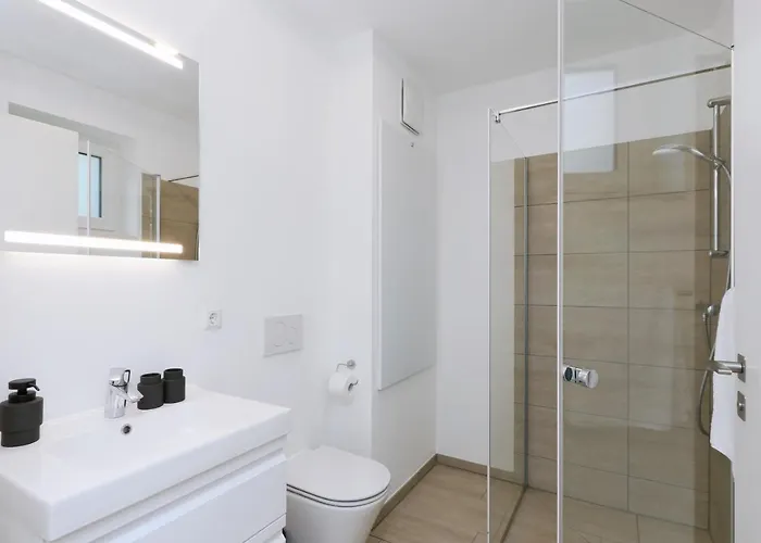 Marissa Apartman Lembruch